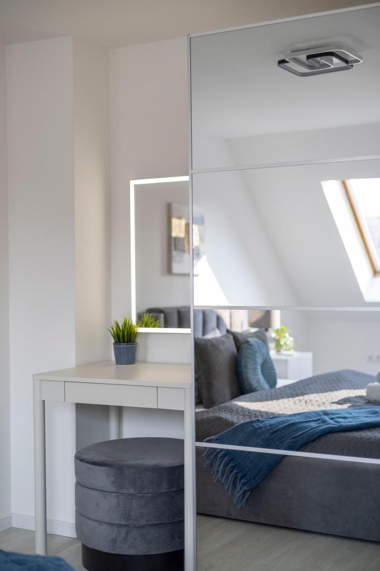 Deluxe & Minimalistic In The Heart Of