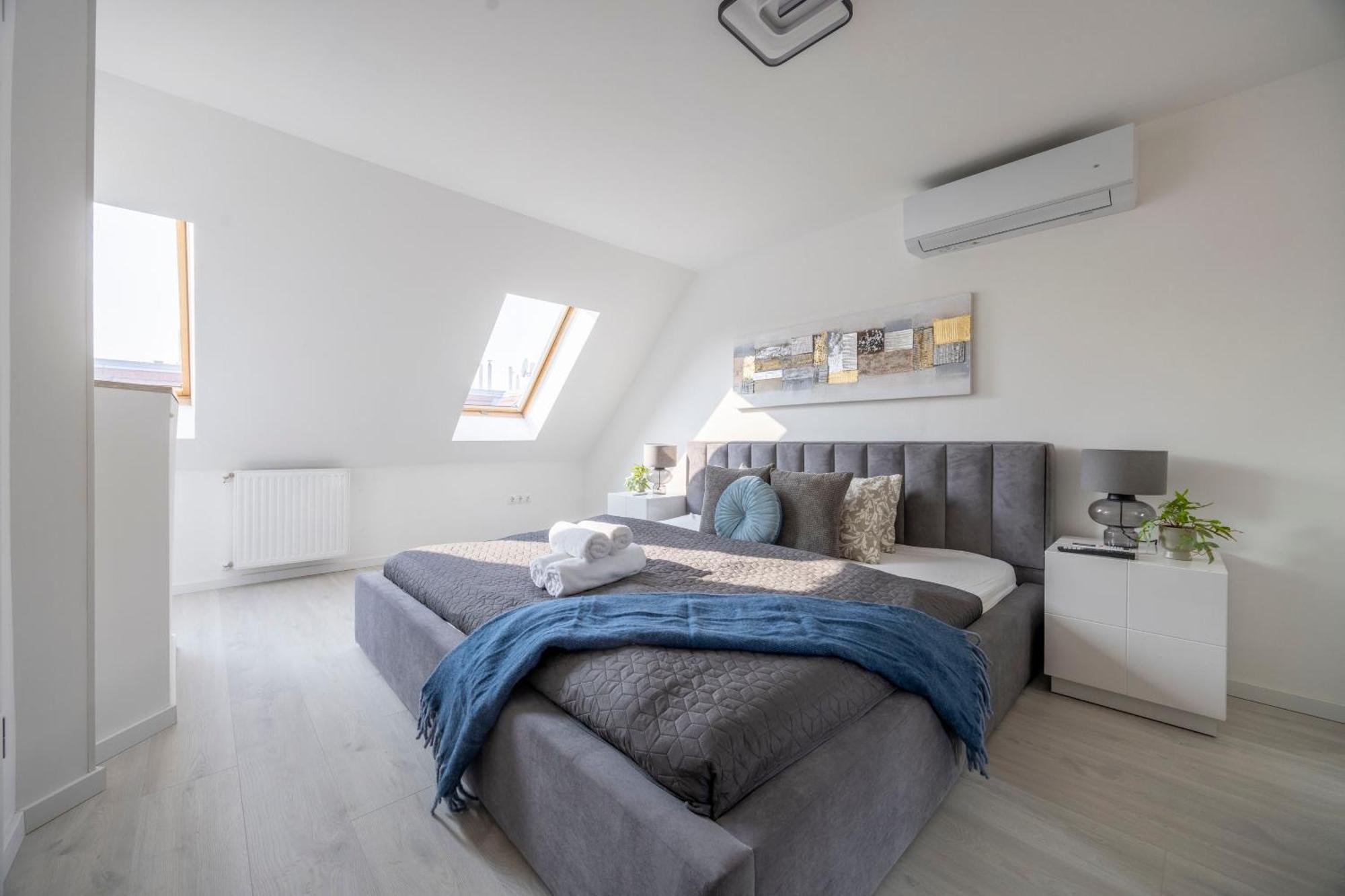 Deluxe & Minimalistic In The Heart Of Apartamento Budapest