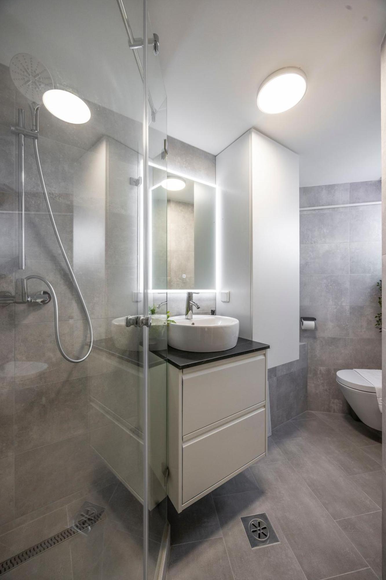 Deluxe & Minimalistic In The Heart Of