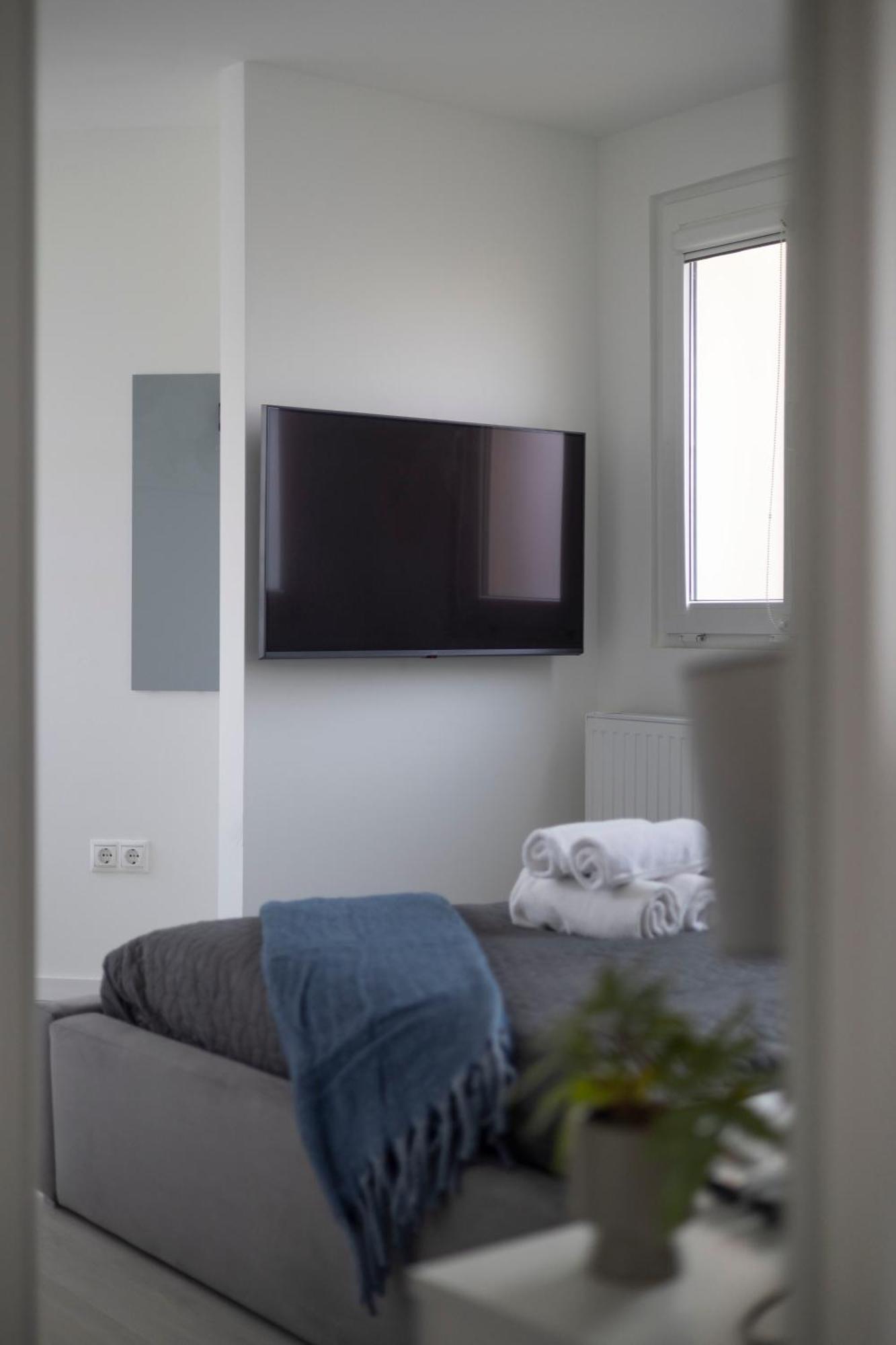 Apartamento Deluxe & Minimalistic In The Heart Of