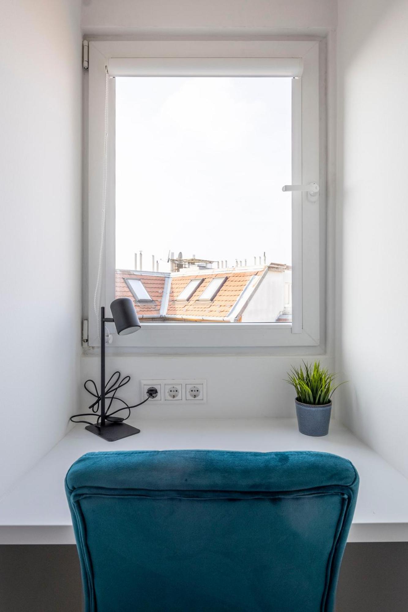 Apartamento Deluxe & Minimalistic In The Heart Of *