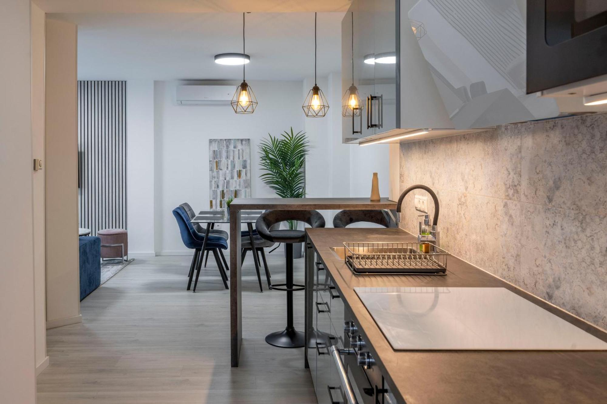 Deluxe & Minimalistic In The Heart Of Apartamento