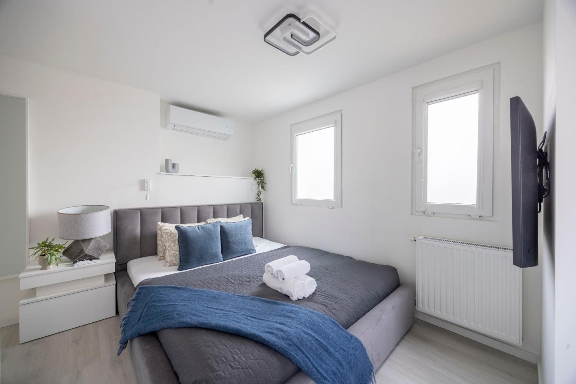 Deluxe & Minimalistic In The Heart Of Apartamento *
